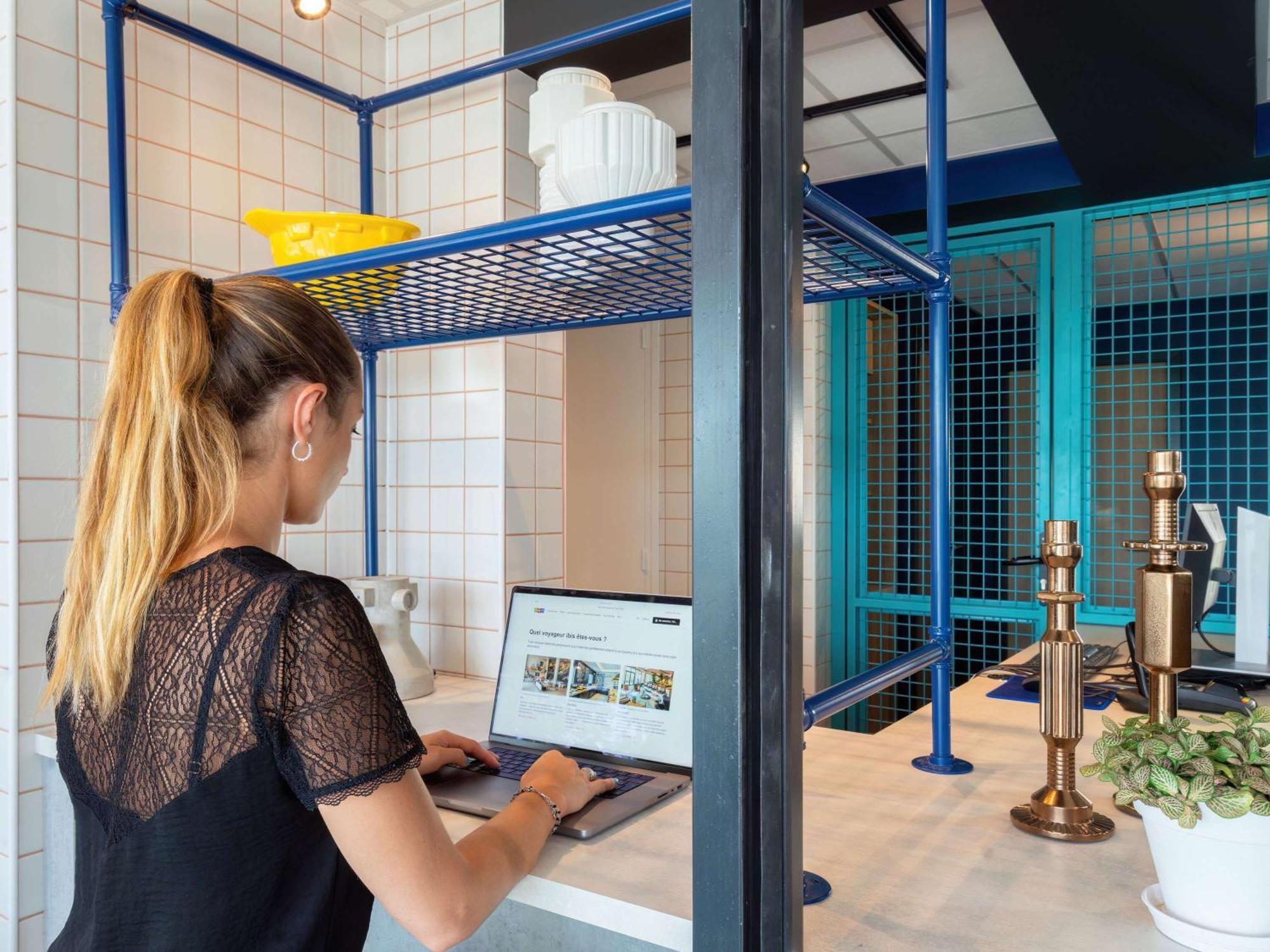 Ibis Budget Pertuis Portes Du Luberon 외부 사진